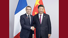 الصين وفرنسا تتفقان على تعزيز العلاقات والتمسك بالتعددية