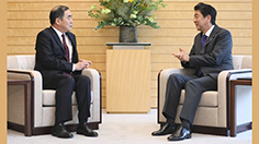 رئيس الوزراء الياباني يعرب عن تطلعه إلى لقاء الرئيس الصيني خلال قمة مجموعة العشرين