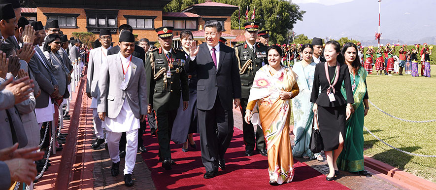 شي يعود إلى بكين بعد اجتماع غير رسمي مع رئيس الوزراء الهندي وزيارة لنيبال