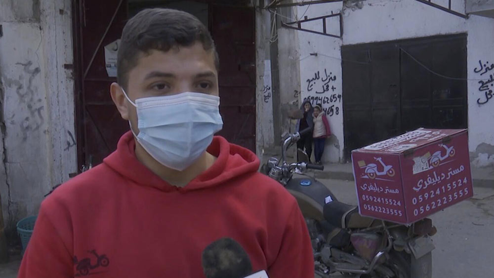 فيديو: فلسطينيون يقدمون خدمات توصيل صديقة للبيئة على الدراجات