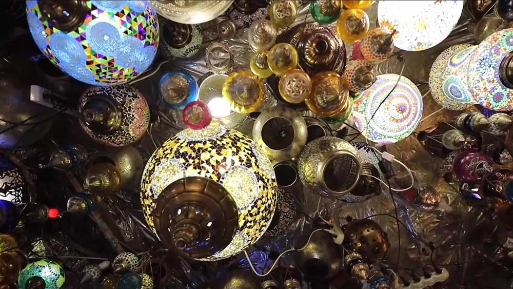 فيديو: صانع فوانيس في القدس يأمل في تعافي السياحة بعد كوفيد-19