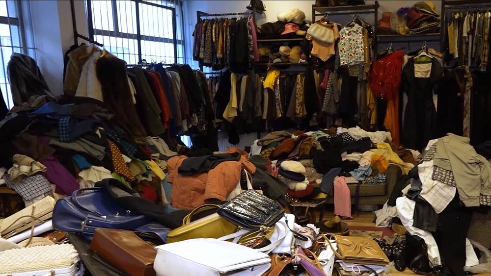 فيديو: متاجر البضائع المستعملة تزداد شعبية في إسطنبول وسط الصعوبات المالية