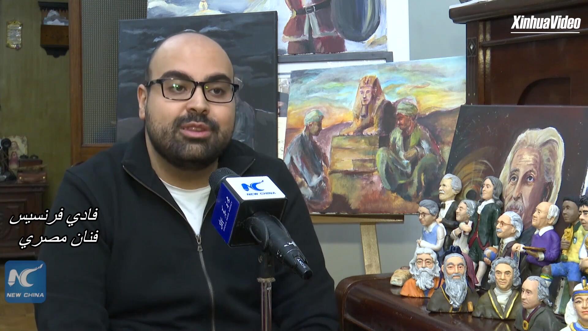 فيديو: فنان مصري ينحت منحوتات مصغرة لـ100 شخصية عالمية مؤثرة
