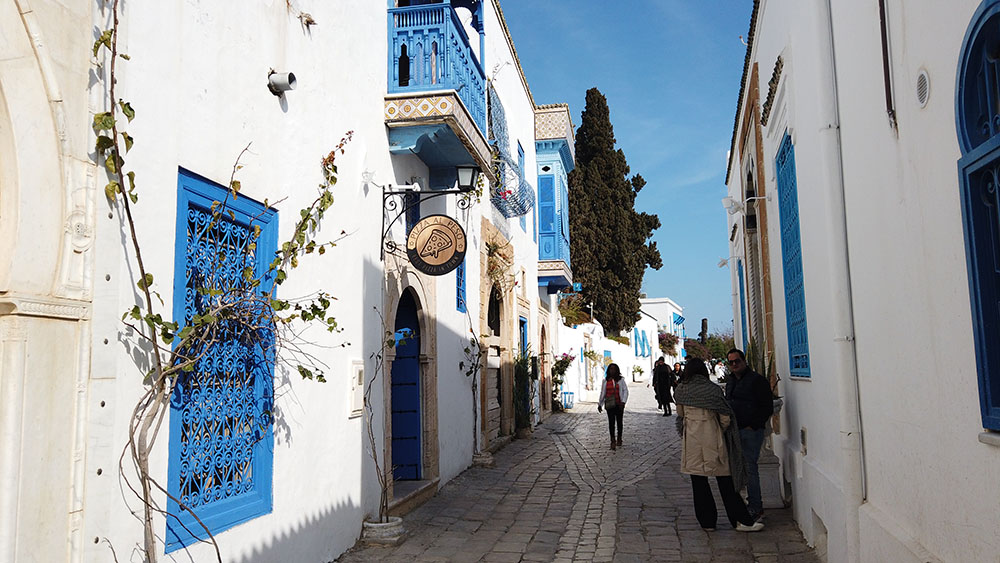 فيديو: تونس تشهد زيادة في عدد السياح عقب تخفيف قيود كوفيد-19