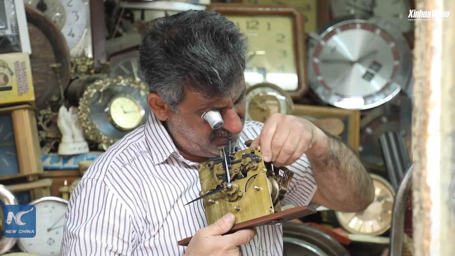 فيديو: مصلح ساعات يكافح للحفاظ على المهنة التقليدية في بغداد