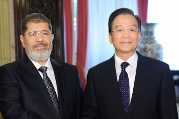 ون جيا باو يتعهد بالتعاون الاقتصادي مع مصر