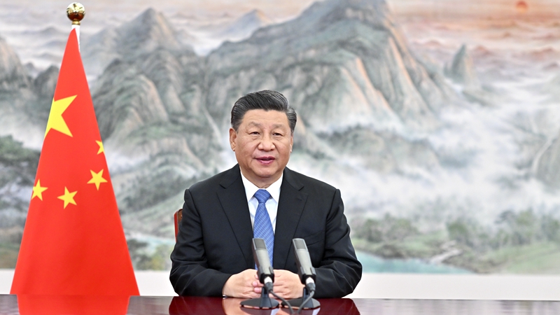 مقالة خاصة: شي يتعهد بمزيد من الانفتاح مع وفاء الصين بالتزاماتها تجاه منظمة التجارة العالمية