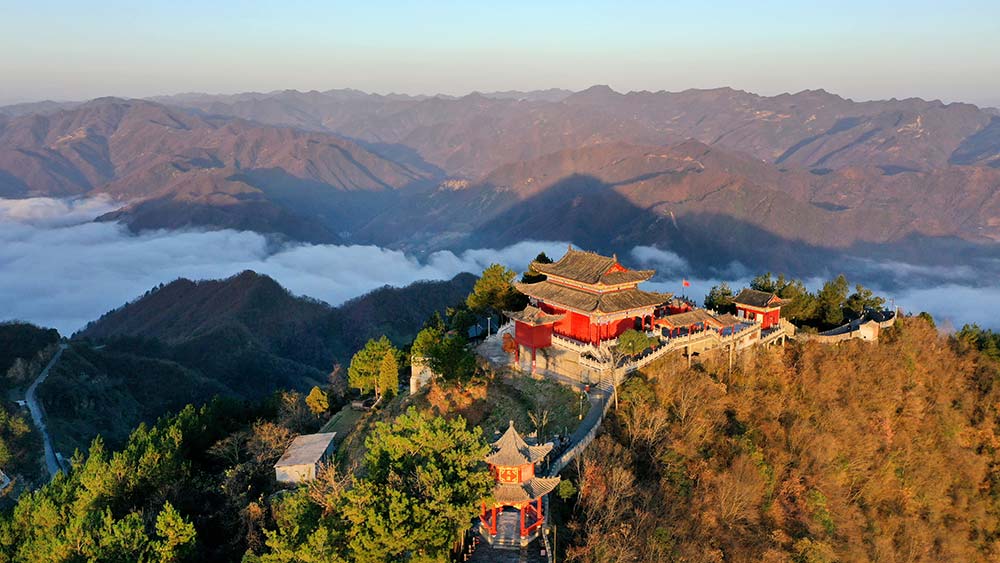 منطقة مياوشانتشاي ذات المناظر الخلابة شمال غربي الصين