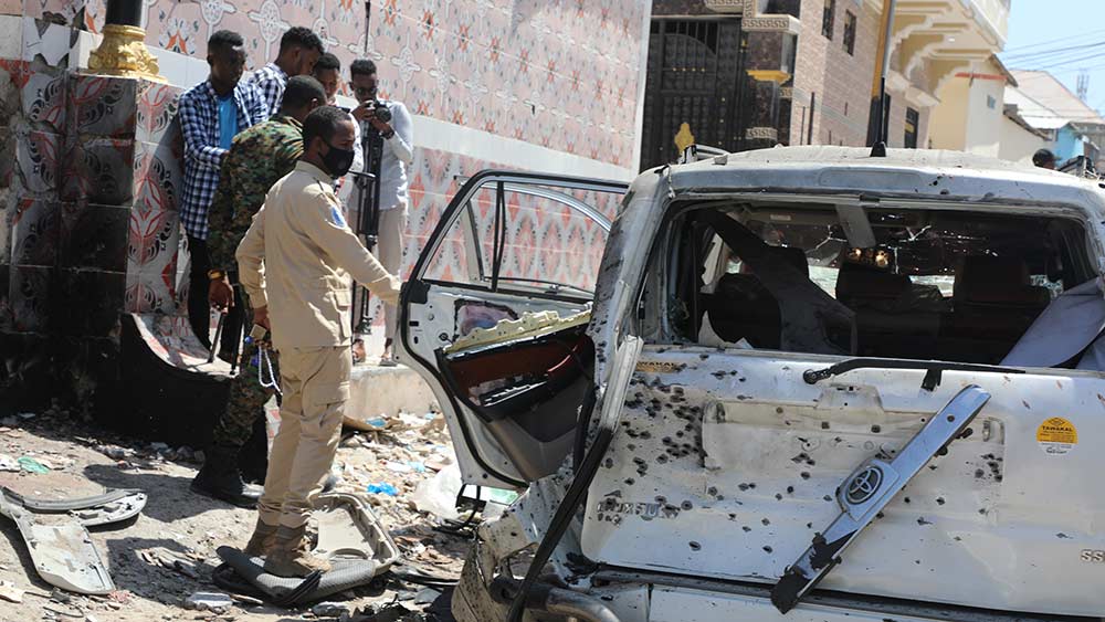 إصابة المتحدث باسم الحكومة الصومالية في تفجير انتحاري بسيارة مفخخة في مقديشو