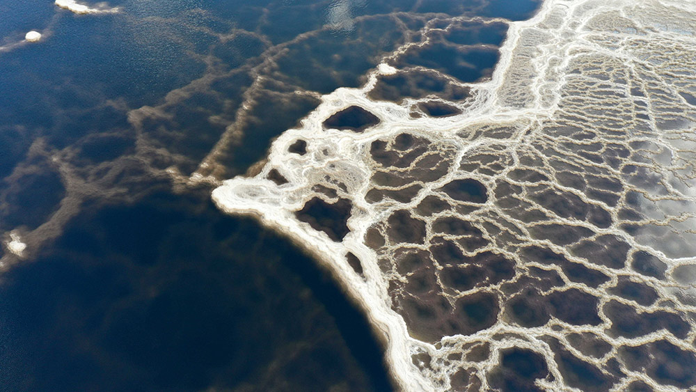 تكوينات ملحية في البحر الميت