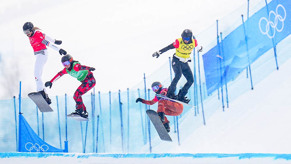 سباق التزلج على الجليد للسيدات بأولمبياد بكين الشتوي