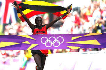 عداء اوغندى يفوز بذهبية سباق المارثون رجال فى اولمبياد لندن