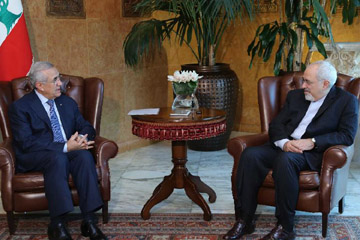 وزير الخارجية الإيراني يؤكد أن بلاده ترفض أي شروط مسبقة للمشاركة في جنيف2