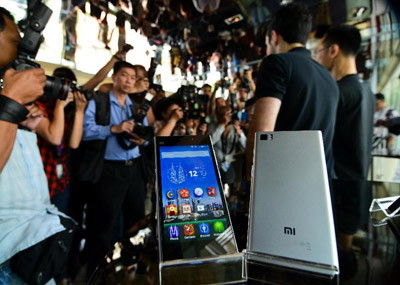 هاتف ذكي شيومي 3 الصيني يدخل إلى السوق الماليزية