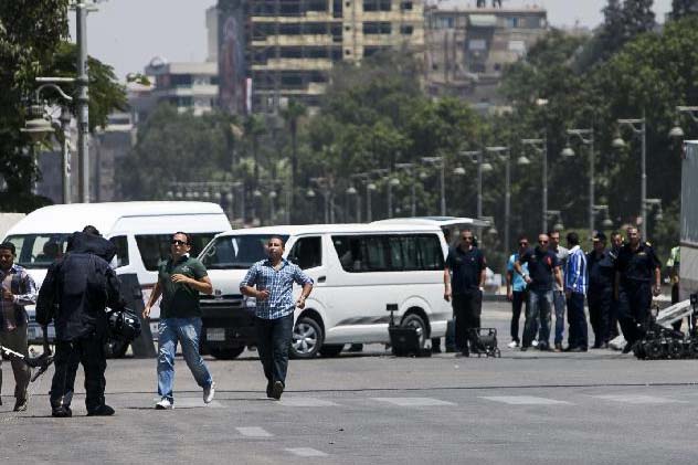 تقرير إخباري: مصر:مقتل ضابطين في تفجيرين بمحيط قصر الرئاسة والسيسي يتعهد بالقصاص