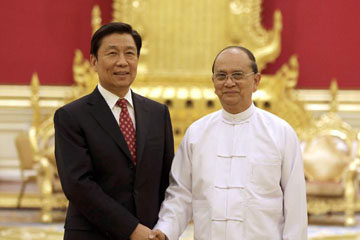 رئيس ميانمار يجتمع مع نائب الرئيس الصيني فى ناي بي تاو