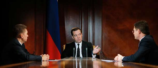 ميدفيدف: روسيا منفتحة على التعاون الاقتصادي مع اوكرانيا