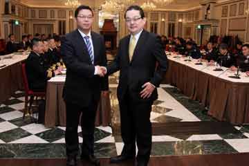 الصين واليابان تعقدان محادثات رفيعة المستوى حول القضايا البحرية