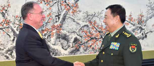 الصين والولايات المتحدة تتعهدان بتعزيز العلاقات العسكرية