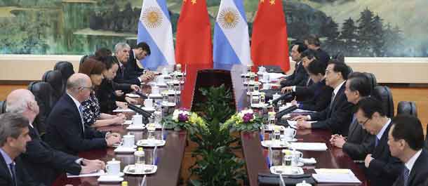 رئيس مجلس الدولة الصينى يجتمع مع رئيسة الأرجنتين