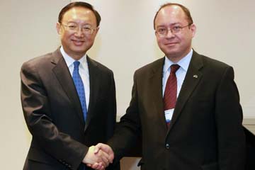 الصين ورومانيا تتعهدان بزيادة تعزيز العلاقات