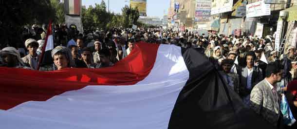 تقرير إخباري: تظاهرات مناهضة ومؤيدة للحوثيين في الذكرى الرابعة للثورة في اليمن