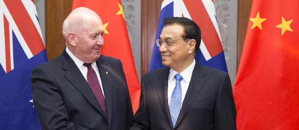 رئيس مجلس الدولة الصيني يجتمع مع الحاكم العام الاسترالي