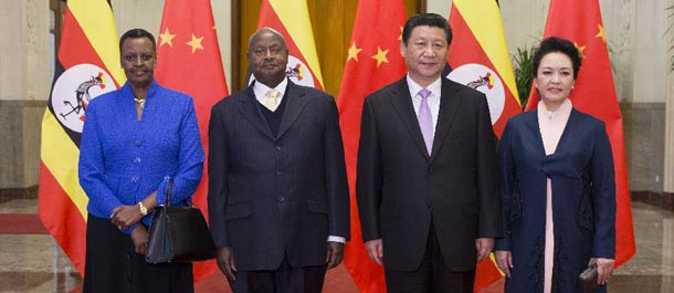 رئيسا الصين وأوغندا يتعهدان بتعزيز التعاون بين البلدين