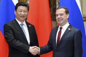 الرئيس الصيني يلتقي برئيس الوزراء الروسي