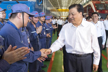 زعيم بارز في الحزب الشيوعي الصيني يحث على تشديد الانضباط داخل الحزب