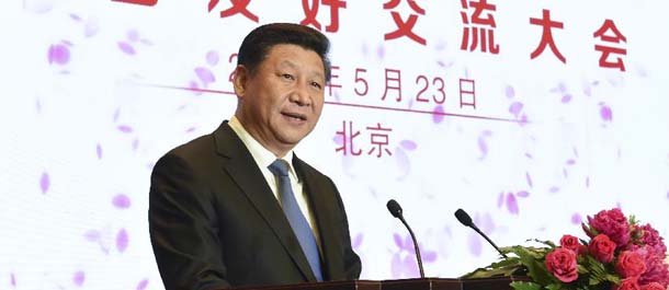 شي يدعم التبادلات الشعبية لتحسين العلاقات بين الصين واليابان