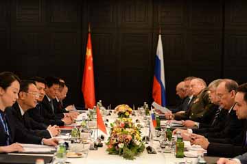 الصين وروسيا تتعهدان بتعزيز التعاون والتنسيق في القضايا الإقليمية والدولية