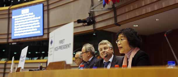 سفيرة الصين لدى الاتحاد الأوروبي تتوقع تدعيم الجانبين للتعاون الإقليمي