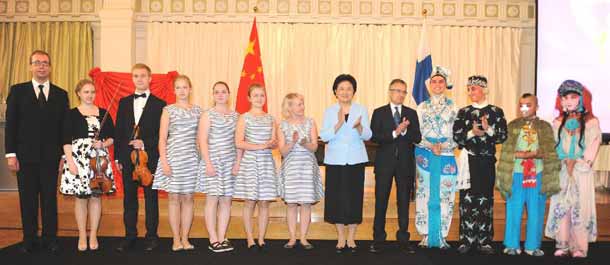 نائبة رئيس مجلس الدولة الصيني ليو يان دونغ تزور فنلندا