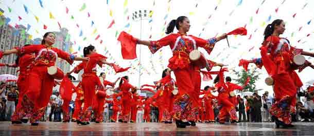 الأنشطة الثقافية تلقى إقبالا واسعا في تشيانجيانغ