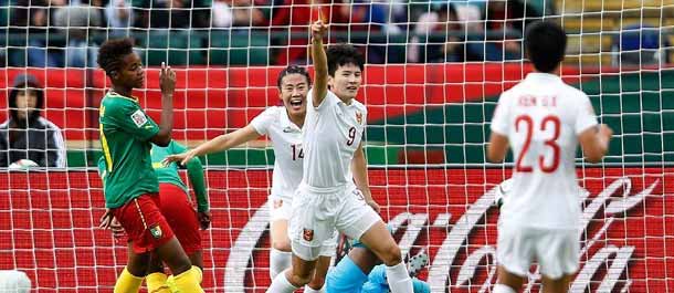 المنتخب الصيني يهزم المنتخب الكاميروني ب1-0 للتأهل إلى ربع النهائي