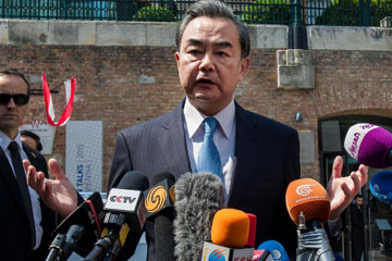 وزير الخارجية: الصين تواصل القيام بدور بناء في حل القضية النووية الإيرانية