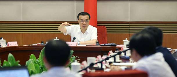 رئيس مجلس الدولة الصيني يؤكد على "الدقة" فى التنمية الاقتصادية