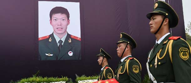 إقامة جنازة لحارس الأمن الصيني الذي قتل في الصومال