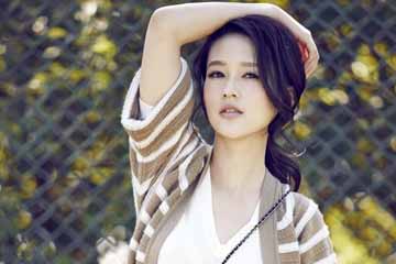 البوم صور الممثلة الصينية لي تشين