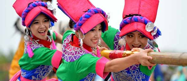 السعادة في الرذاذ: حفلة كبيرة لألعاب القومية الوطنية في الصين