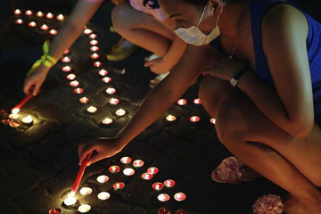 الصلاة لضحايا حادثة الافتجارات في تيانجين