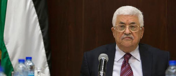 عباس يستقيل من رئاسة اللجنة التنفيذية لمنظمة التحرير الفلسطينية مع 9 من اعضائها