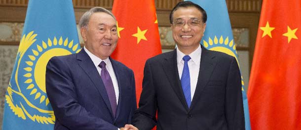 رئيس مجلس الدولة الصينى يجتمع مع الرئيس القازاقى