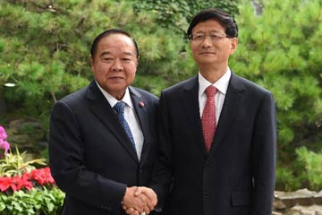 الصين وتايلاند تتعهدان بتعزيز العلاقات العسكرية