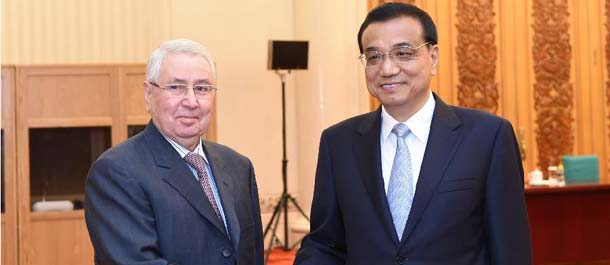 الصين تتعهد بتعميق التعاون مع الجزائر