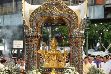 تايلاند تتم ترميم التمثال البوذية بوسط بانكوك بعد الانفجار