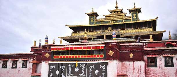 لمحة عن المعبد البوذي الأول في التبت