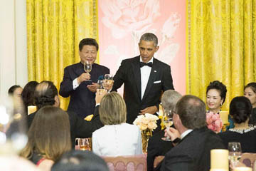 الرئيس الصيني وعقيلته يحضران عشاء الاستقبال الرسمي