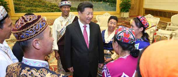 الرئيس الصيني يحتفل باليوم الوطني مع ممثلين عن أقليات عرقية